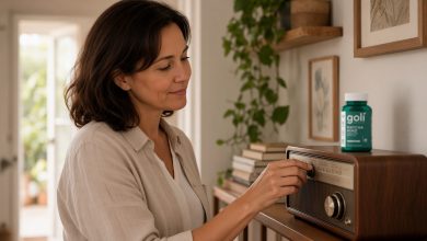 Brain fog supplements: a woman adjusting the dial on an old radio in her hallway